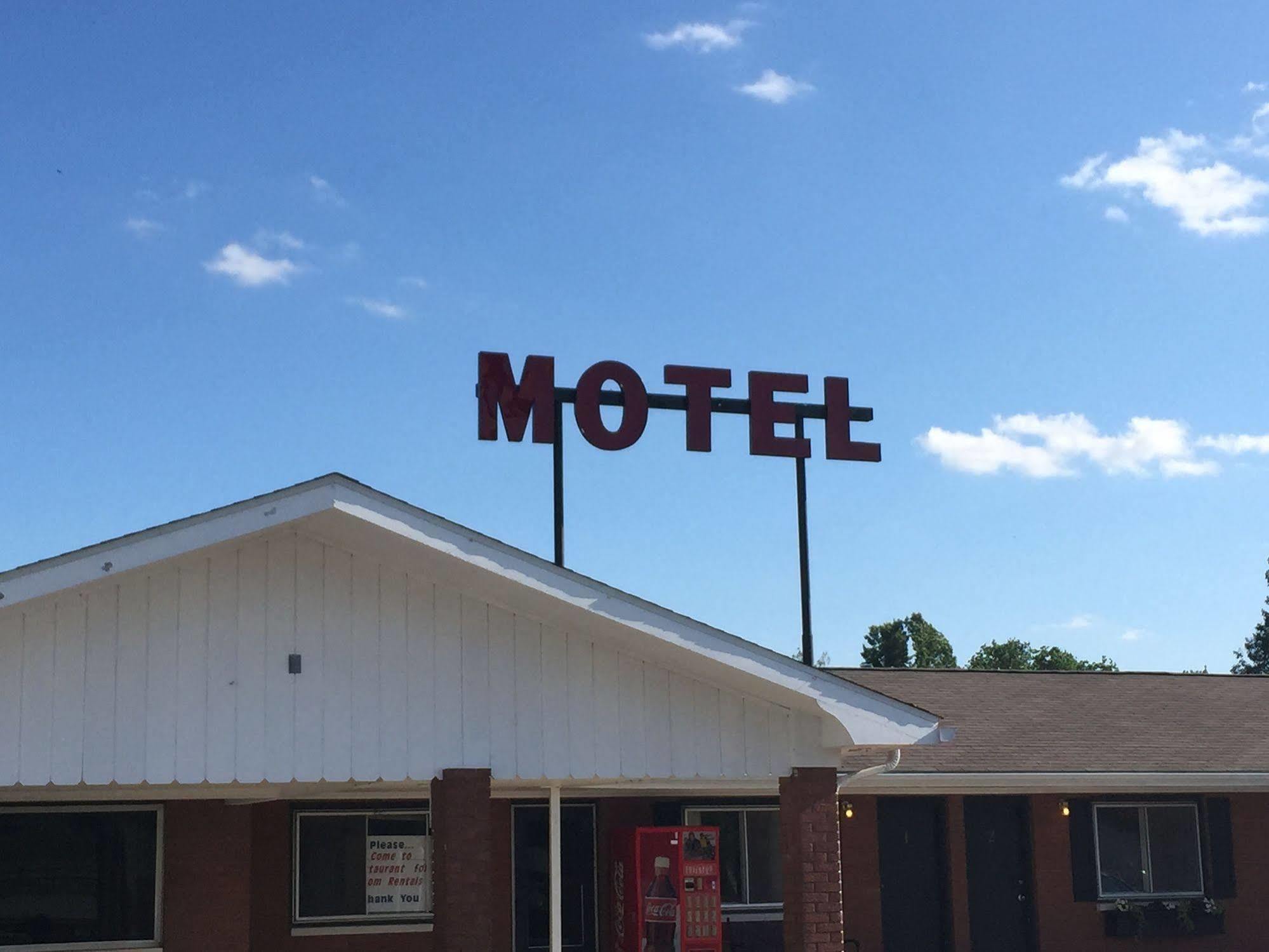 Powhatan Motel Pocahontas エクステリア 写真